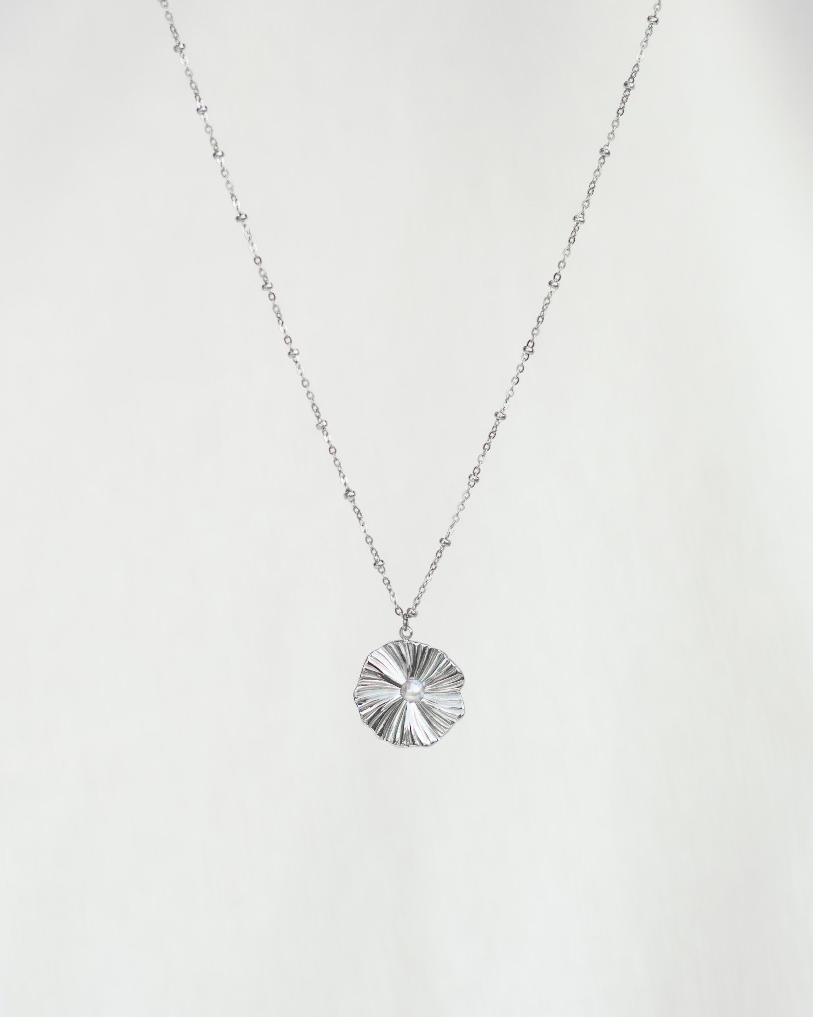 Silia parelbloem ketting - Solvej